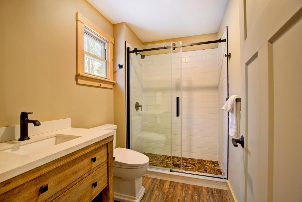 The Lodge By Sunapee Stays Экстерьер фото