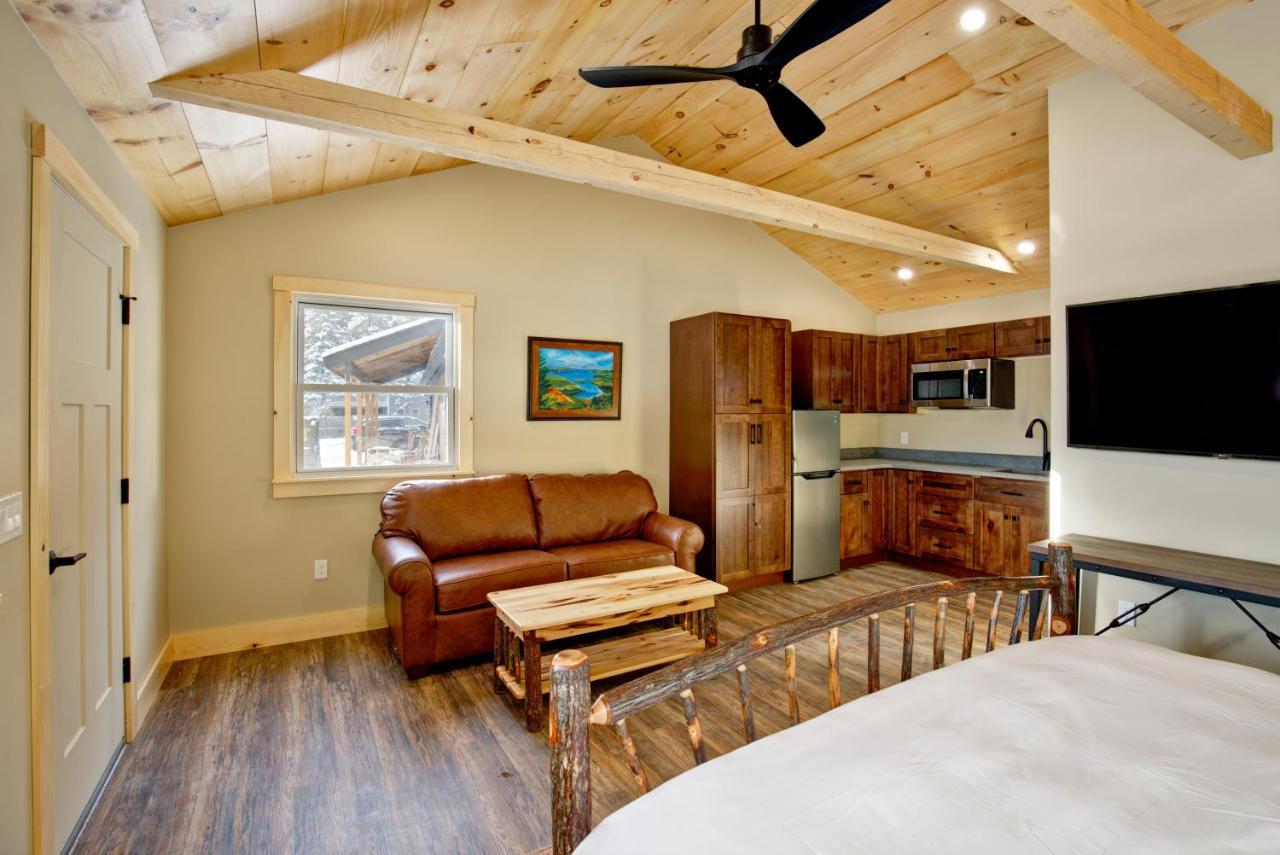 The Lodge By Sunapee Stays Экстерьер фото
