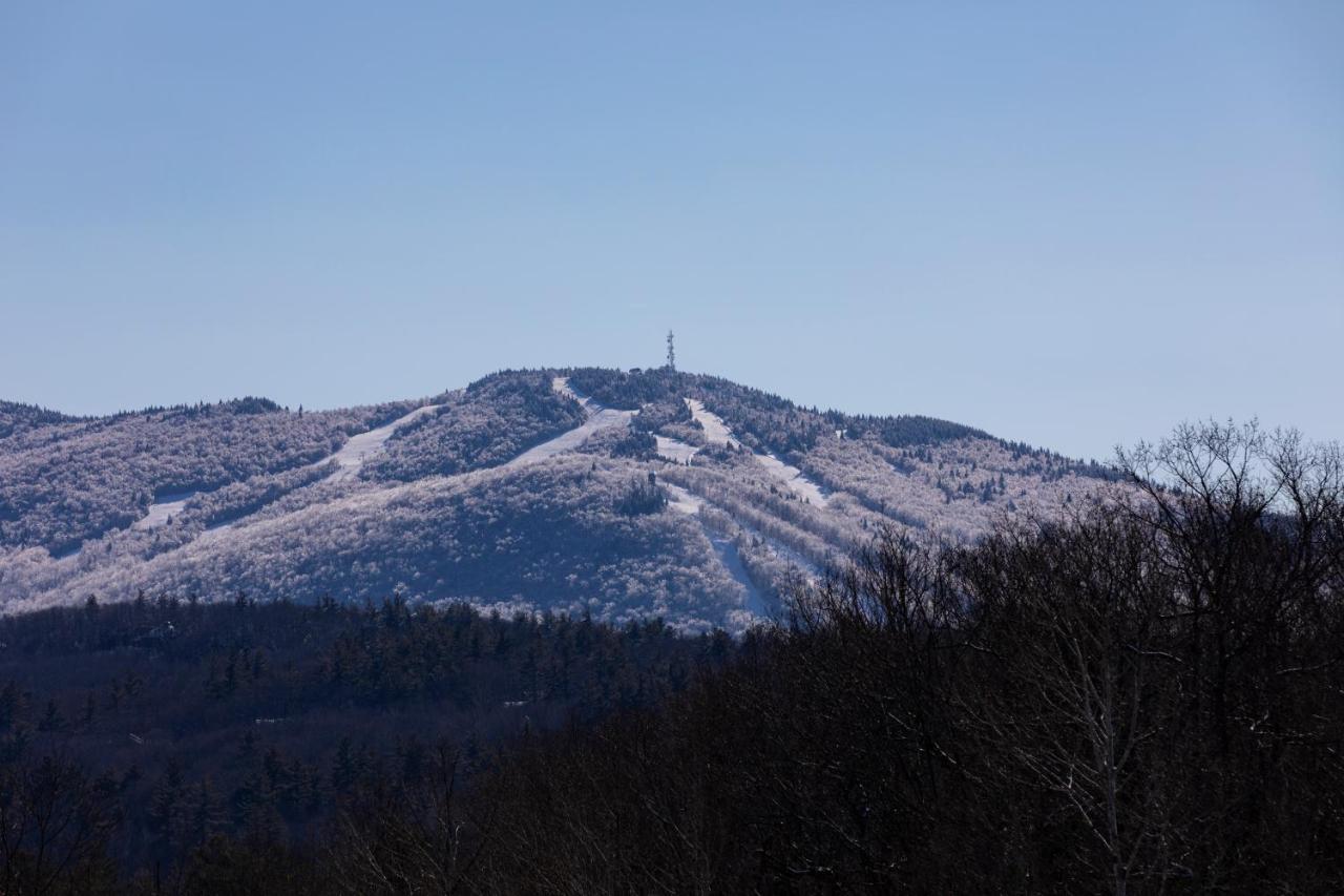 The Lodge By Sunapee Stays Экстерьер фото